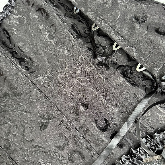 Bustier - Picture 3 of 6